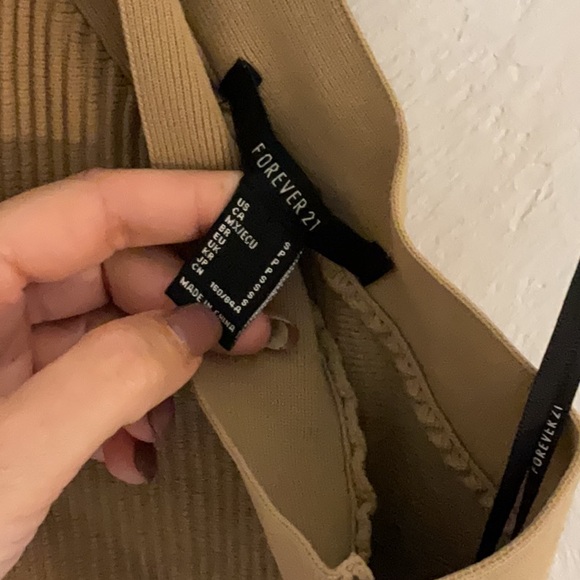 Forever 21 Knit Halter Criss Cross Crop Top, Size S, Tan - Picture 3 of 4